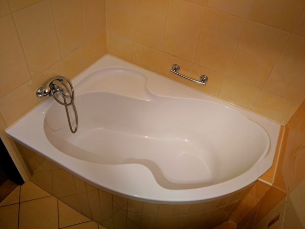 Cost of Tub Handrail Installation in Iowa City