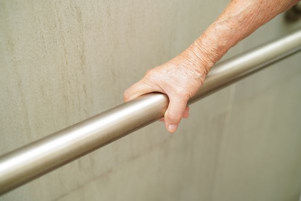 Cost of Tub Grab Bar Installation in Iowa City