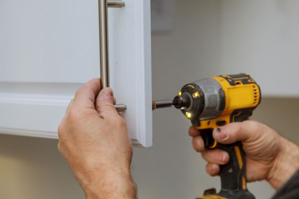 Cost of Cabinet Knob Installation in Iowa City
